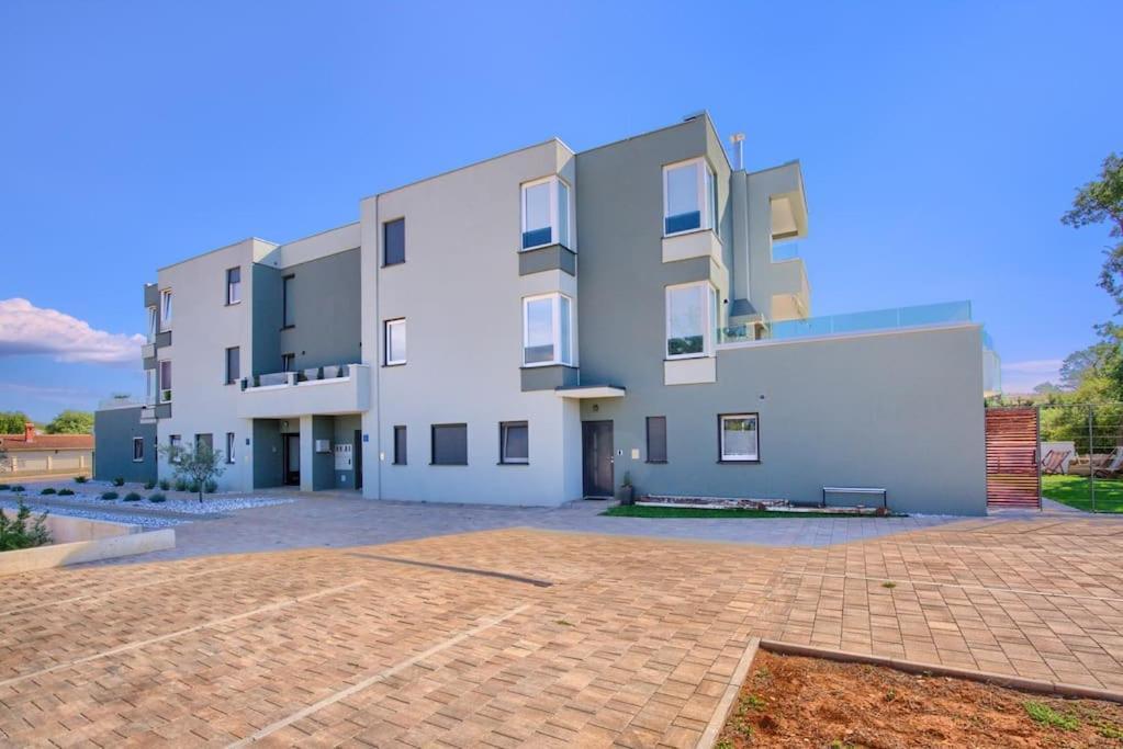 Apartment Sunrise Fuer 6 Personen In Pula-Stinjan المظهر الخارجي الصورة