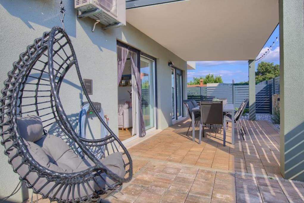 Apartment Sunrise Fuer 6 Personen In Pula-Stinjan المظهر الخارجي الصورة